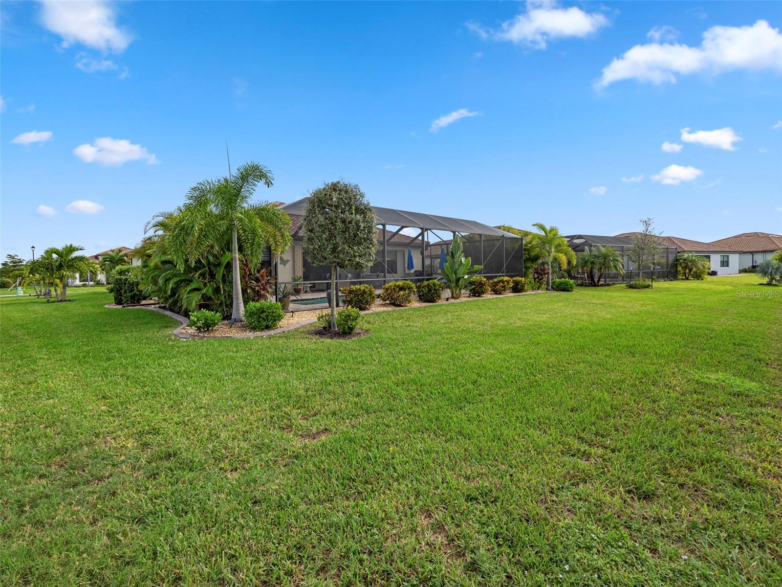 GRAN PARADISO PH 8 - Residential