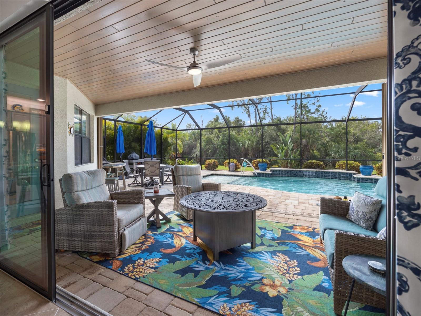 GRAN PARADISO PH 8 - Residential