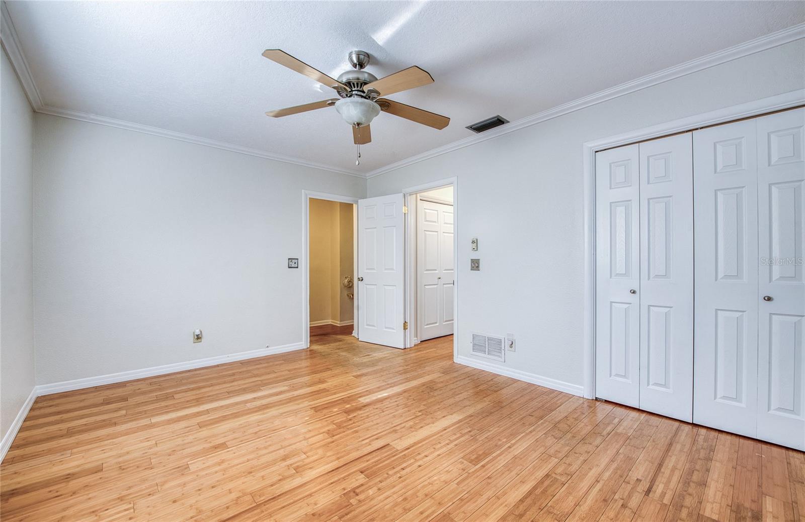 LEISURE ACRES - Residential