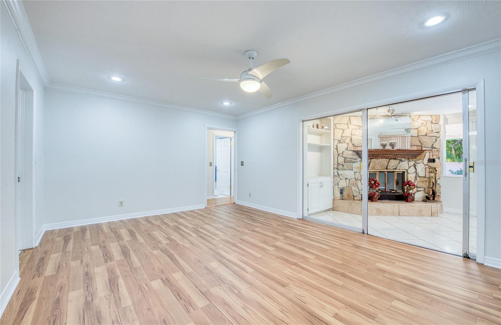 LEISURE ACRES - Residential