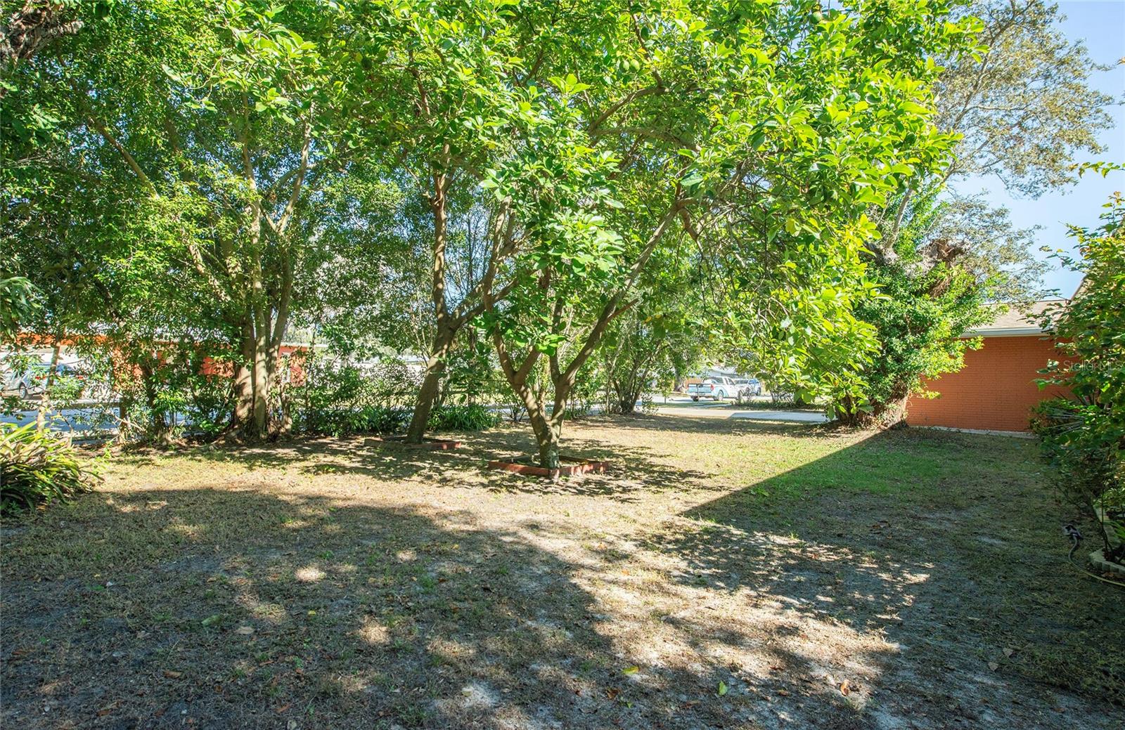 LEISURE ACRES - Residential