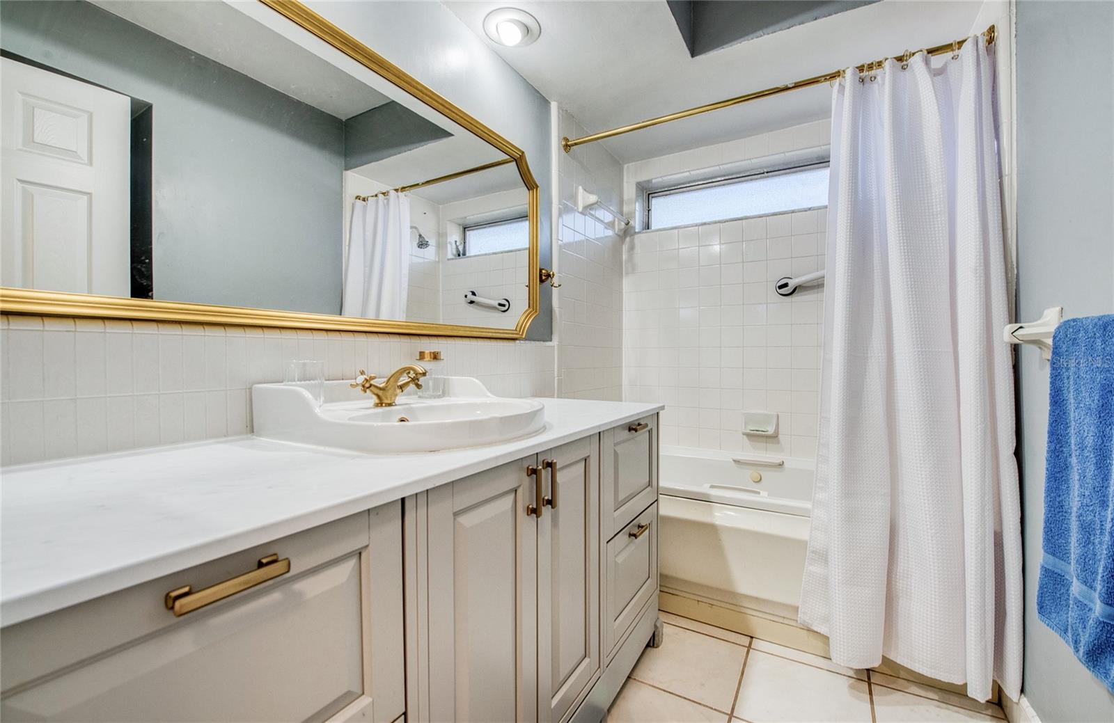 LEISURE ACRES - Residential