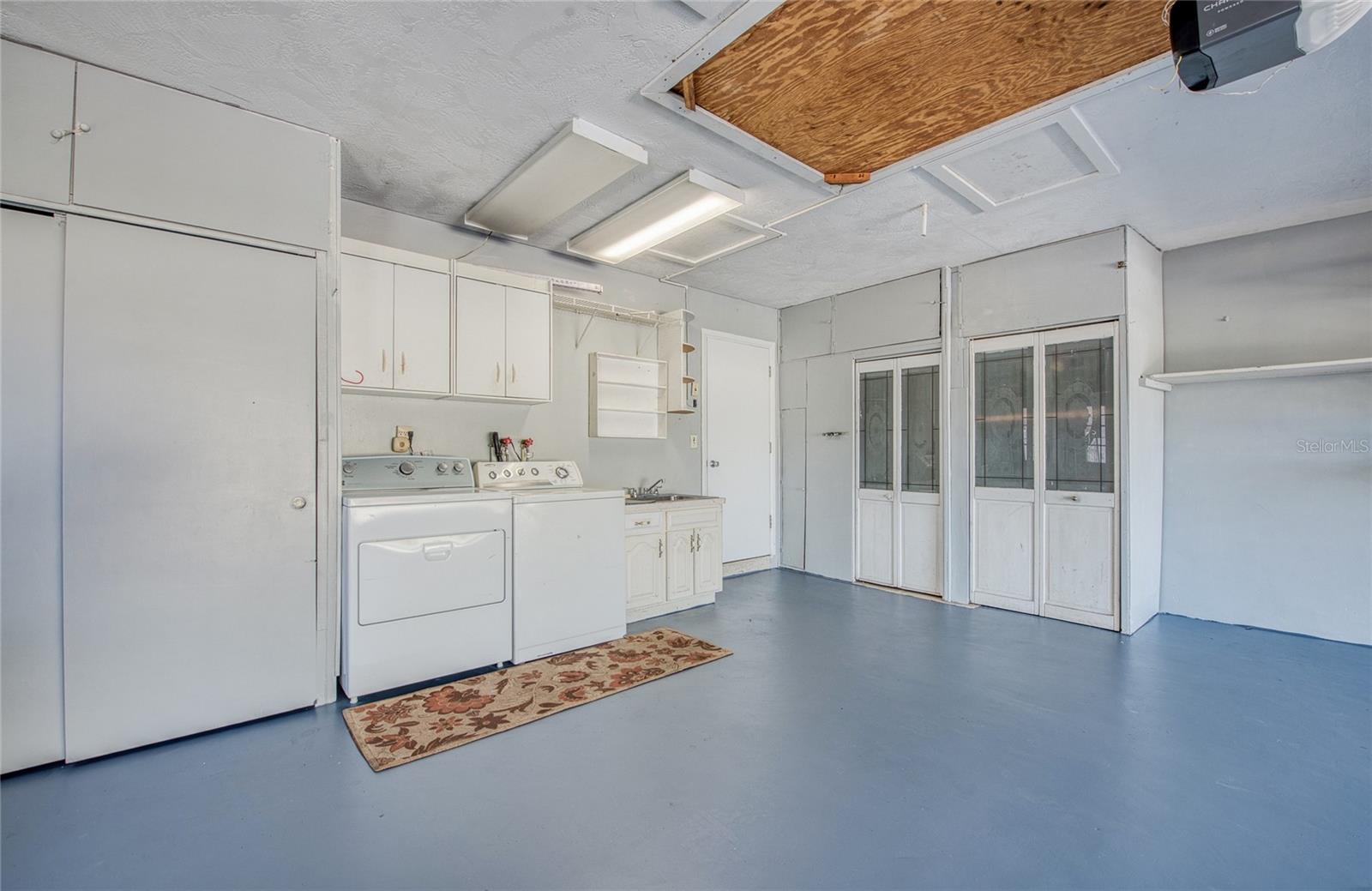 LEISURE ACRES - Residential