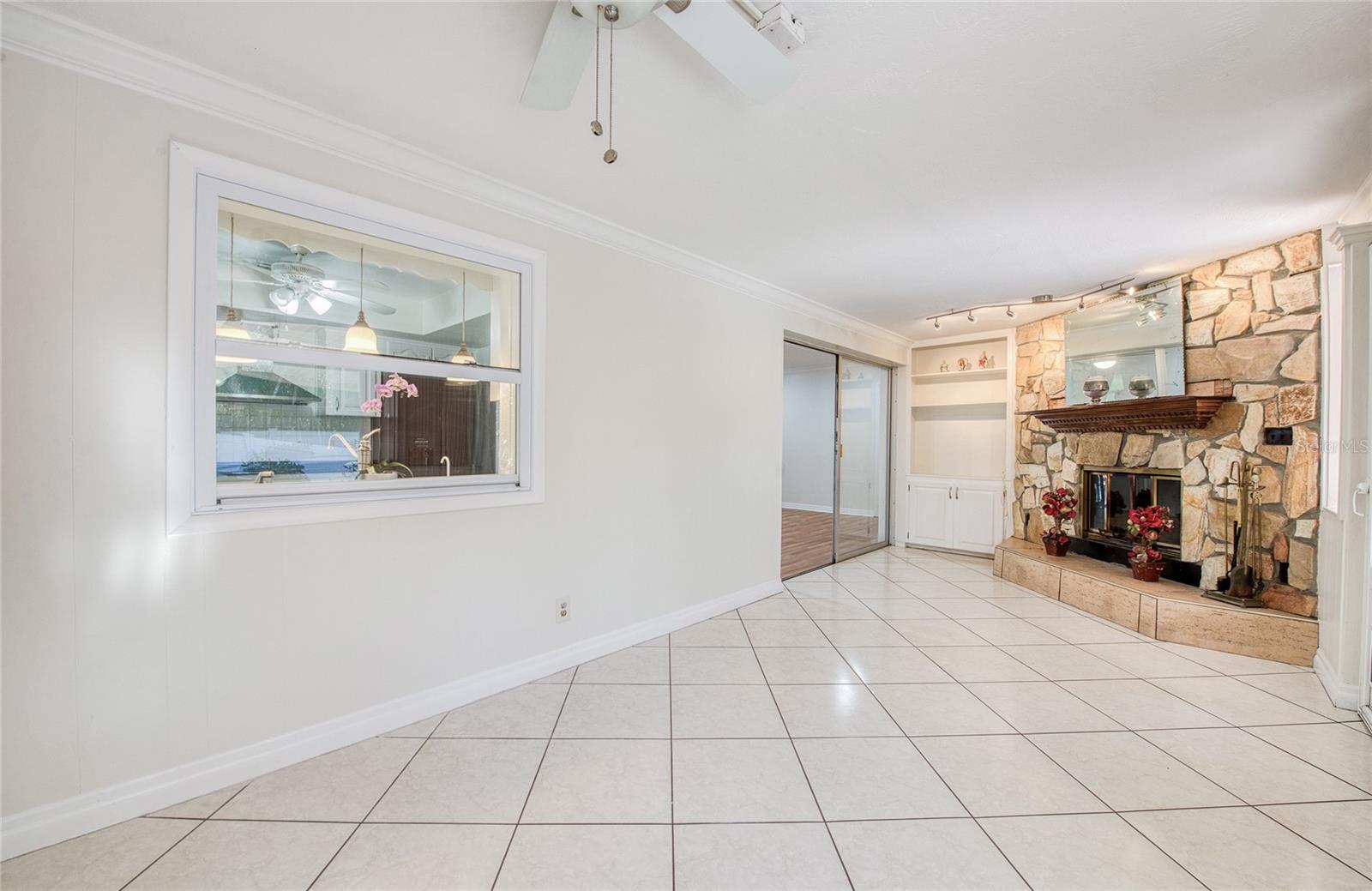 LEISURE ACRES - Residential