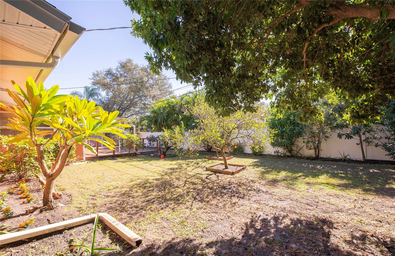 LEISURE ACRES - Residential