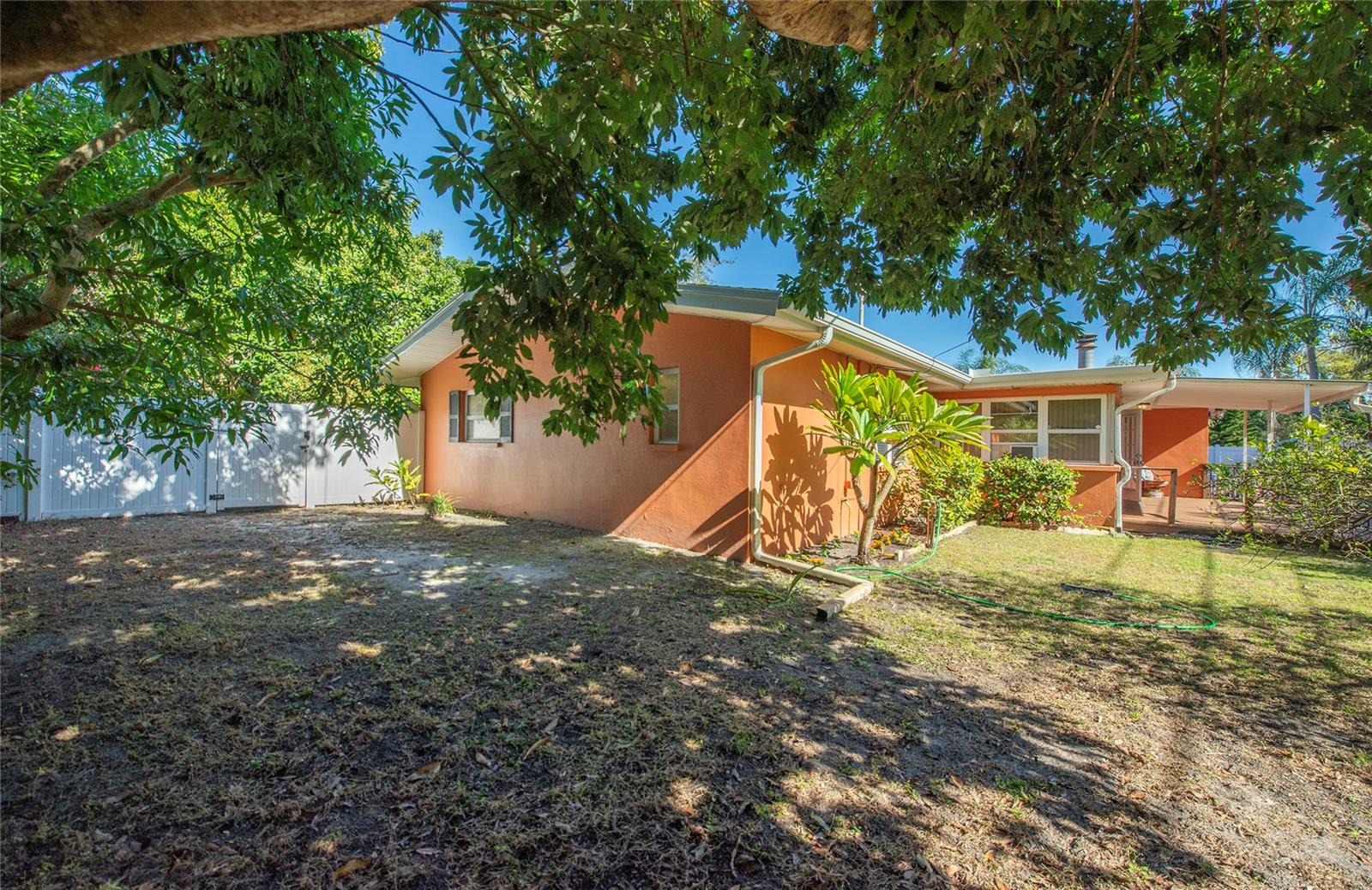 LEISURE ACRES - Residential