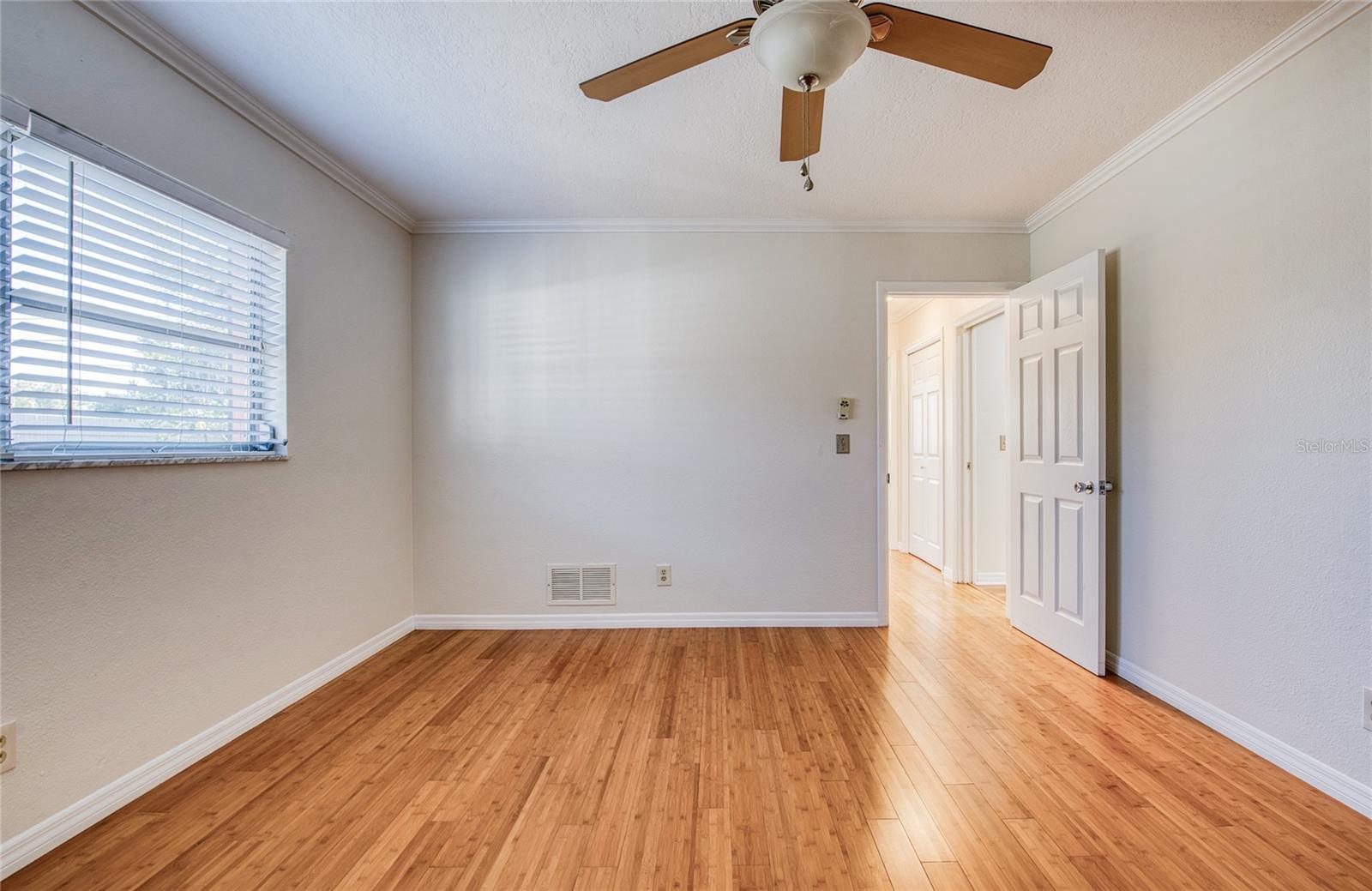 LEISURE ACRES - Residential