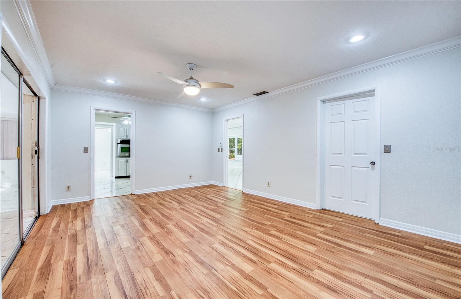 LEISURE ACRES - Residential