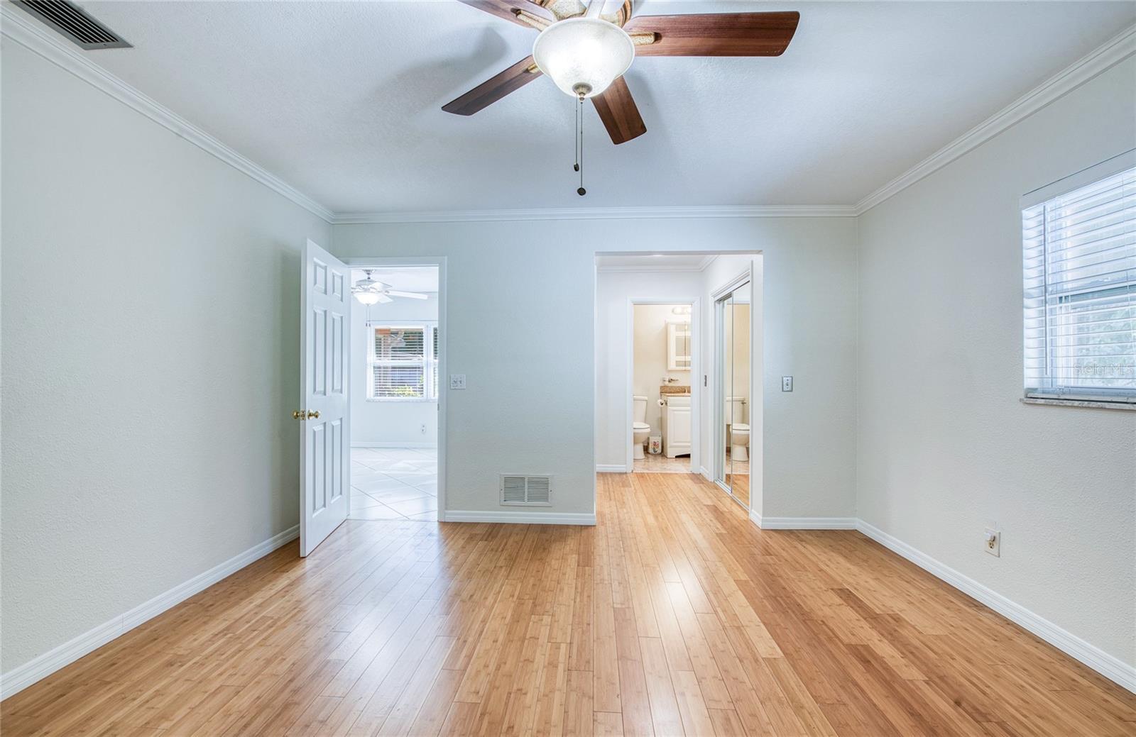 LEISURE ACRES - Residential