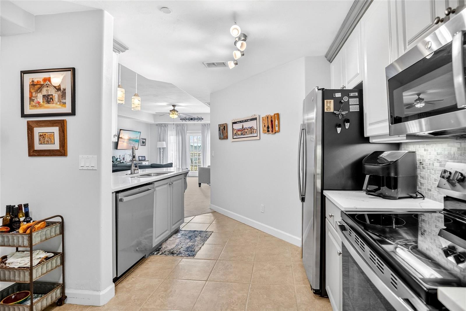 TUSCANY SQUARE 01 CONDO - Residential