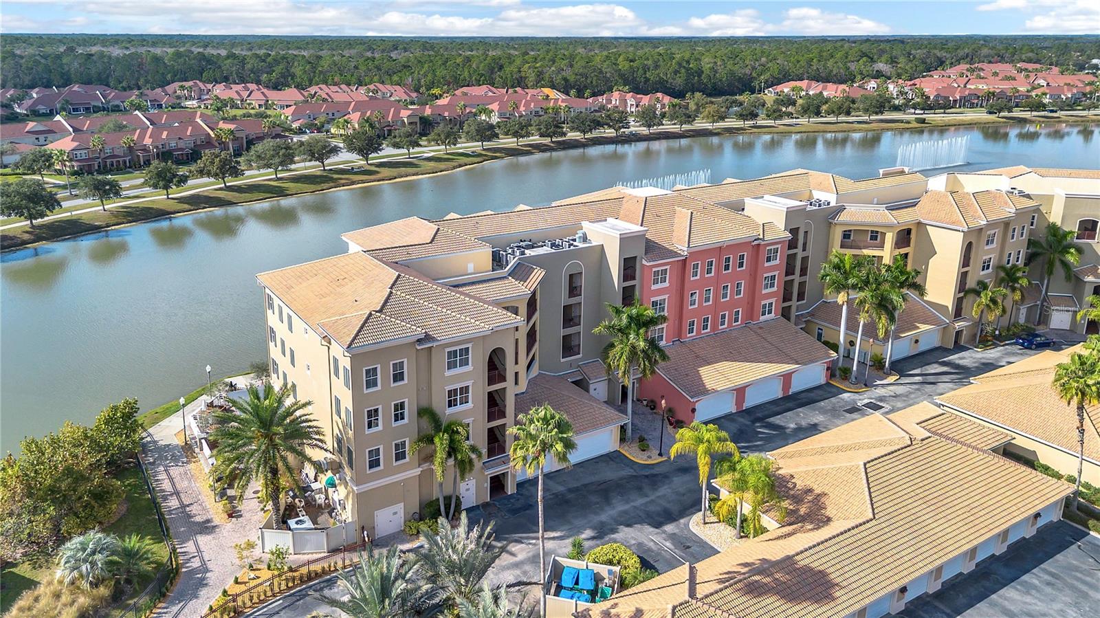 TUSCANY SQUARE 01 CONDO - Residential