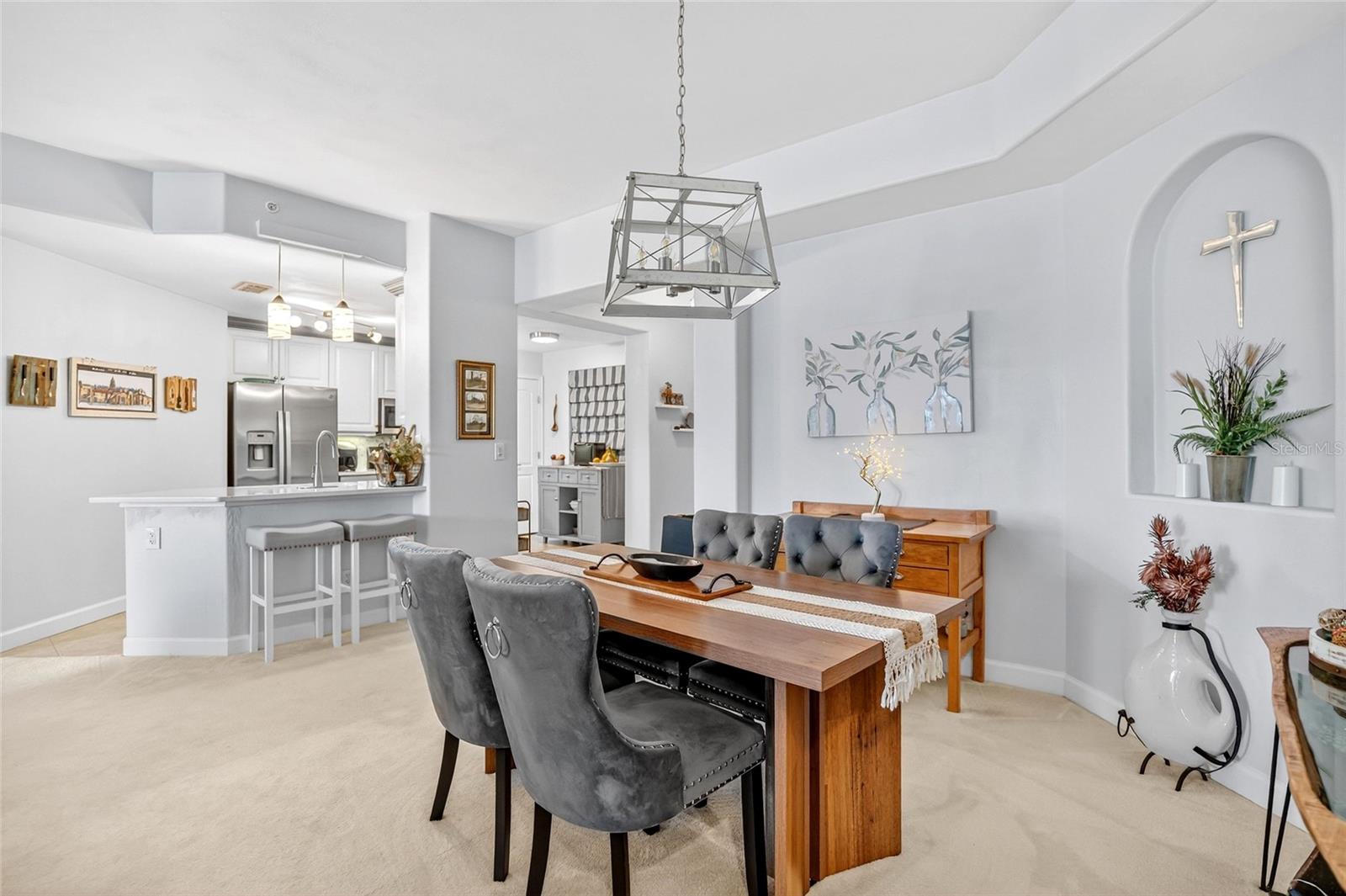 TUSCANY SQUARE 01 CONDO - Residential