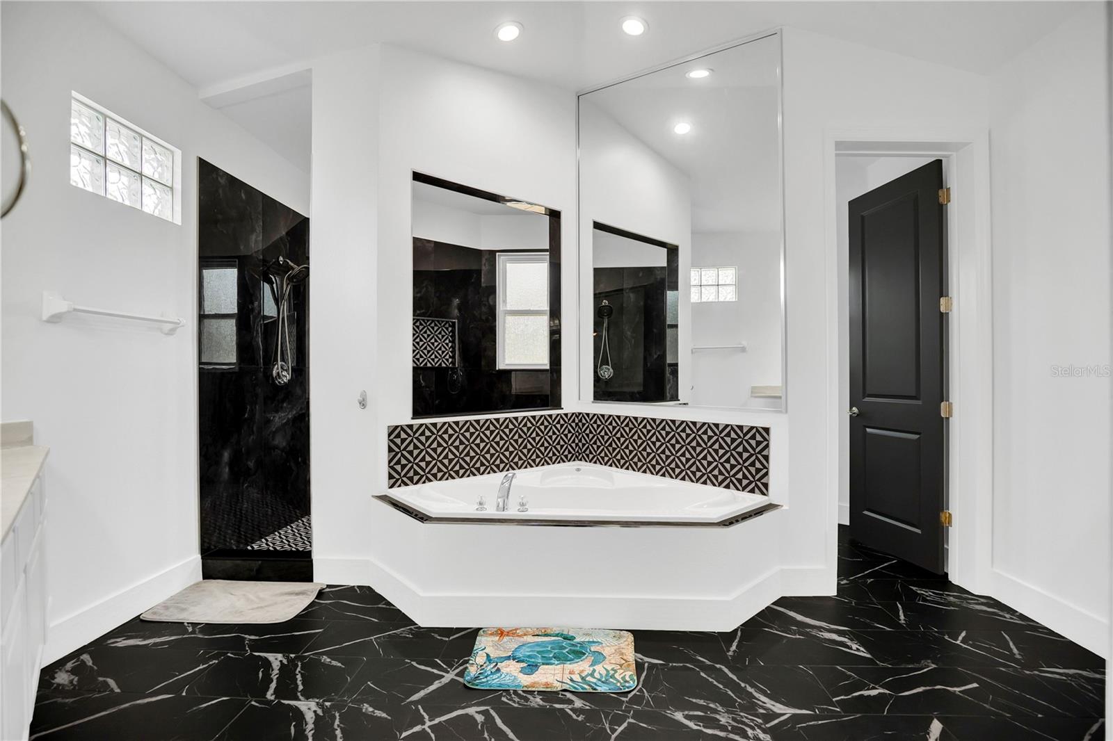 HILL & BECKMAN 5 - Residential