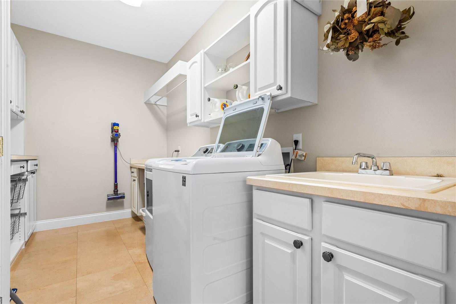 LAKE DOWN ESTATES - Residential