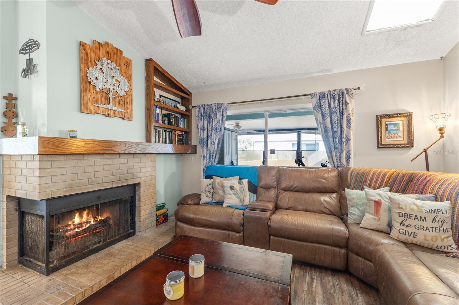 BAY TOWNE WEST - Residential