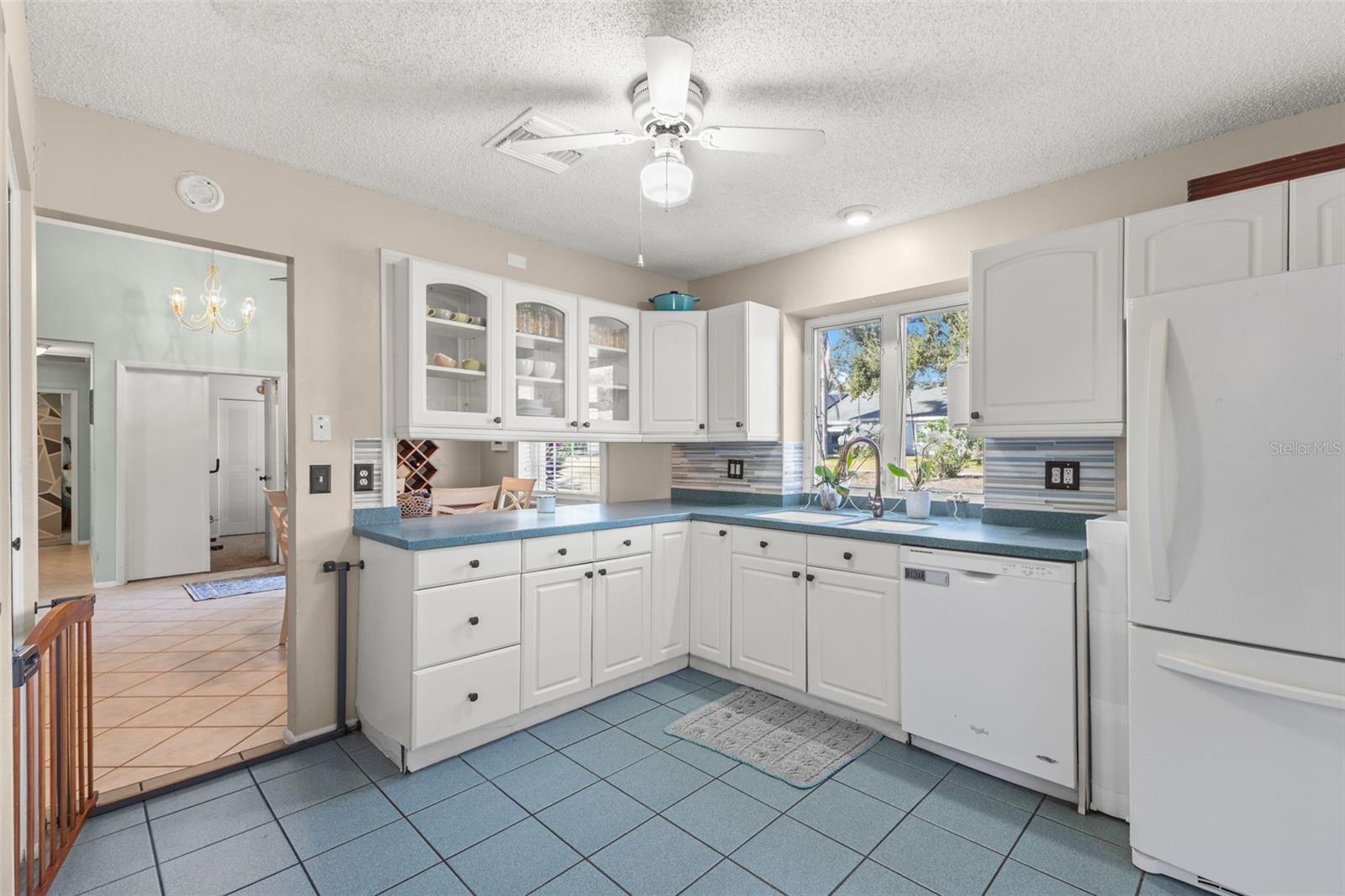 BAY TOWNE WEST - Residential