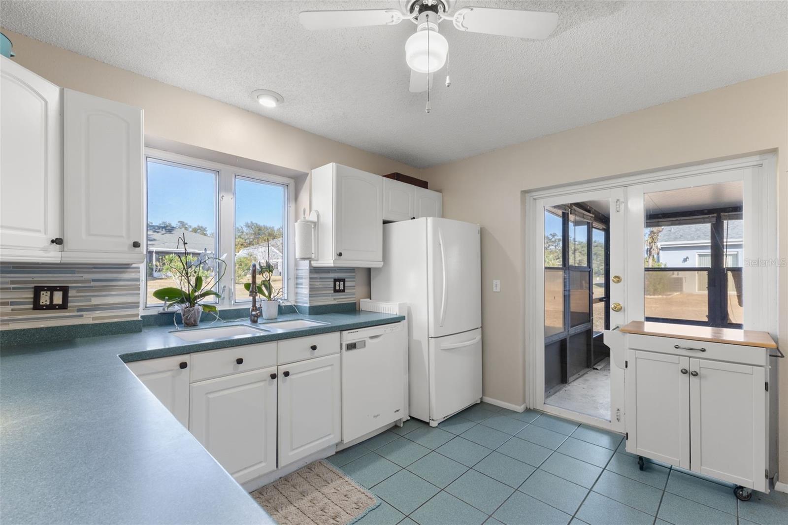 BAY TOWNE WEST - Residential