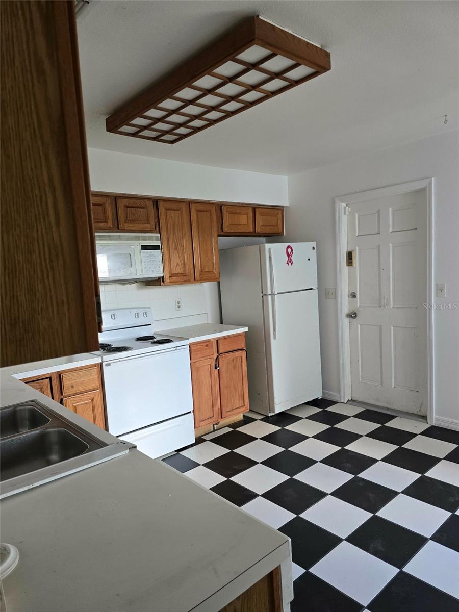 DELTONA LAKES UNIT 39 - Residential