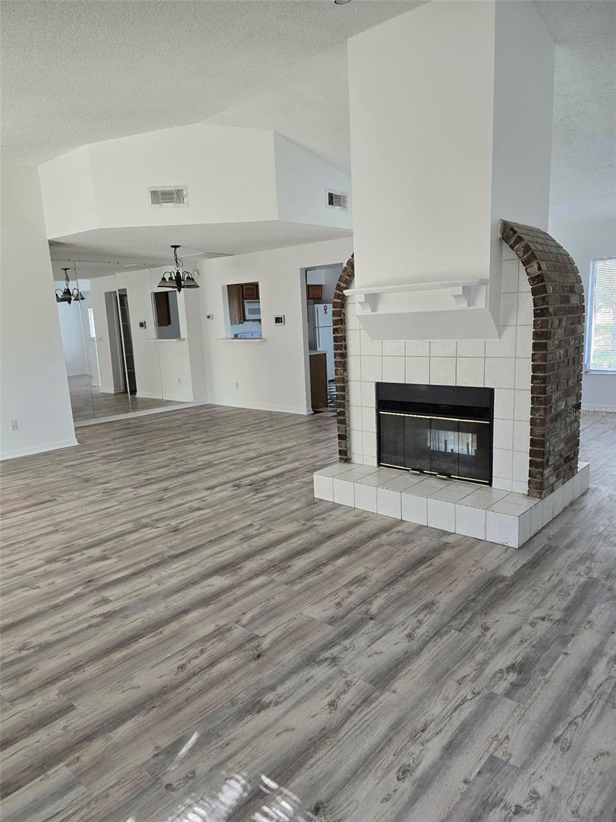 DELTONA LAKES UNIT 39 - Residential