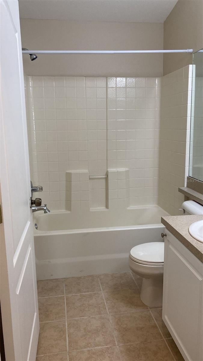 ASBEL CREEK PH 01 - Residential Lease