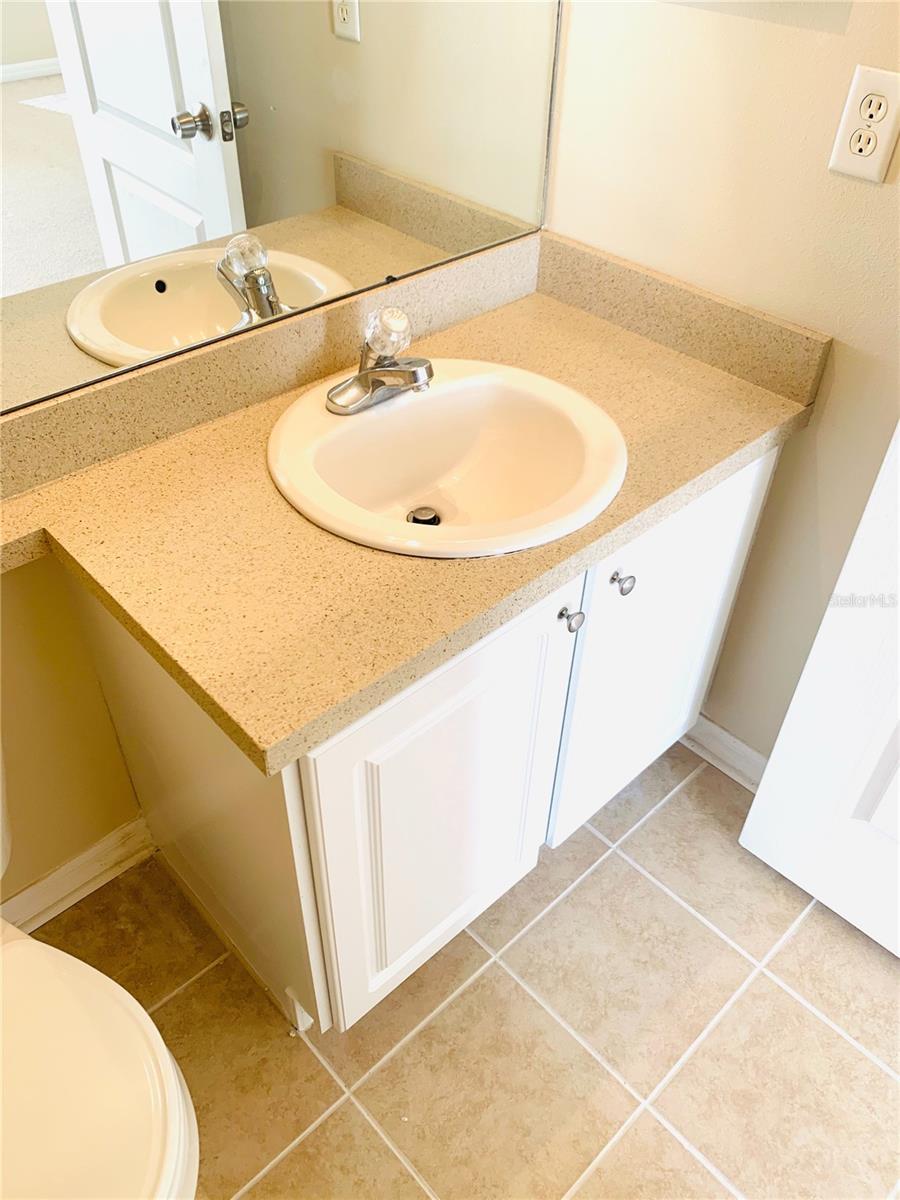 ASBEL CREEK PH 01 - Residential Lease