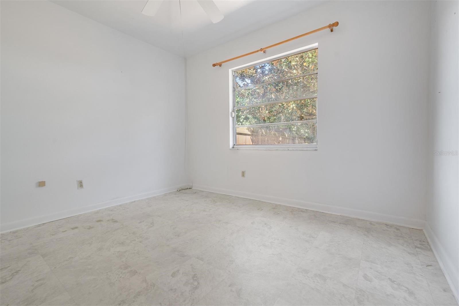 TEMPLE OAKS - Residential