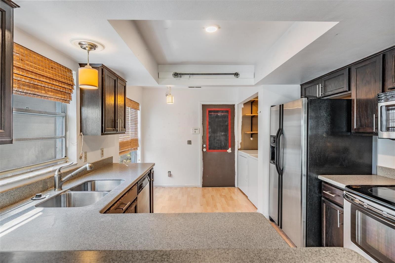 TEMPLE OAKS - Residential