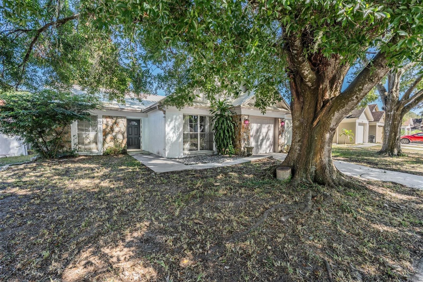 TEMPLE OAKS - Residential