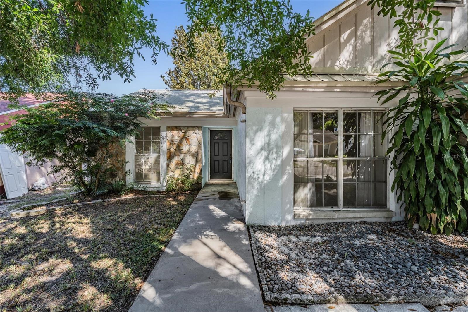TEMPLE OAKS - Residential