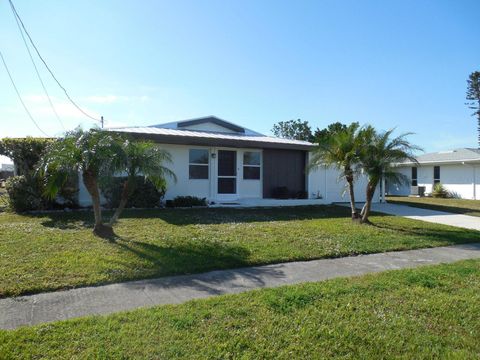 A home in NORTH PORT