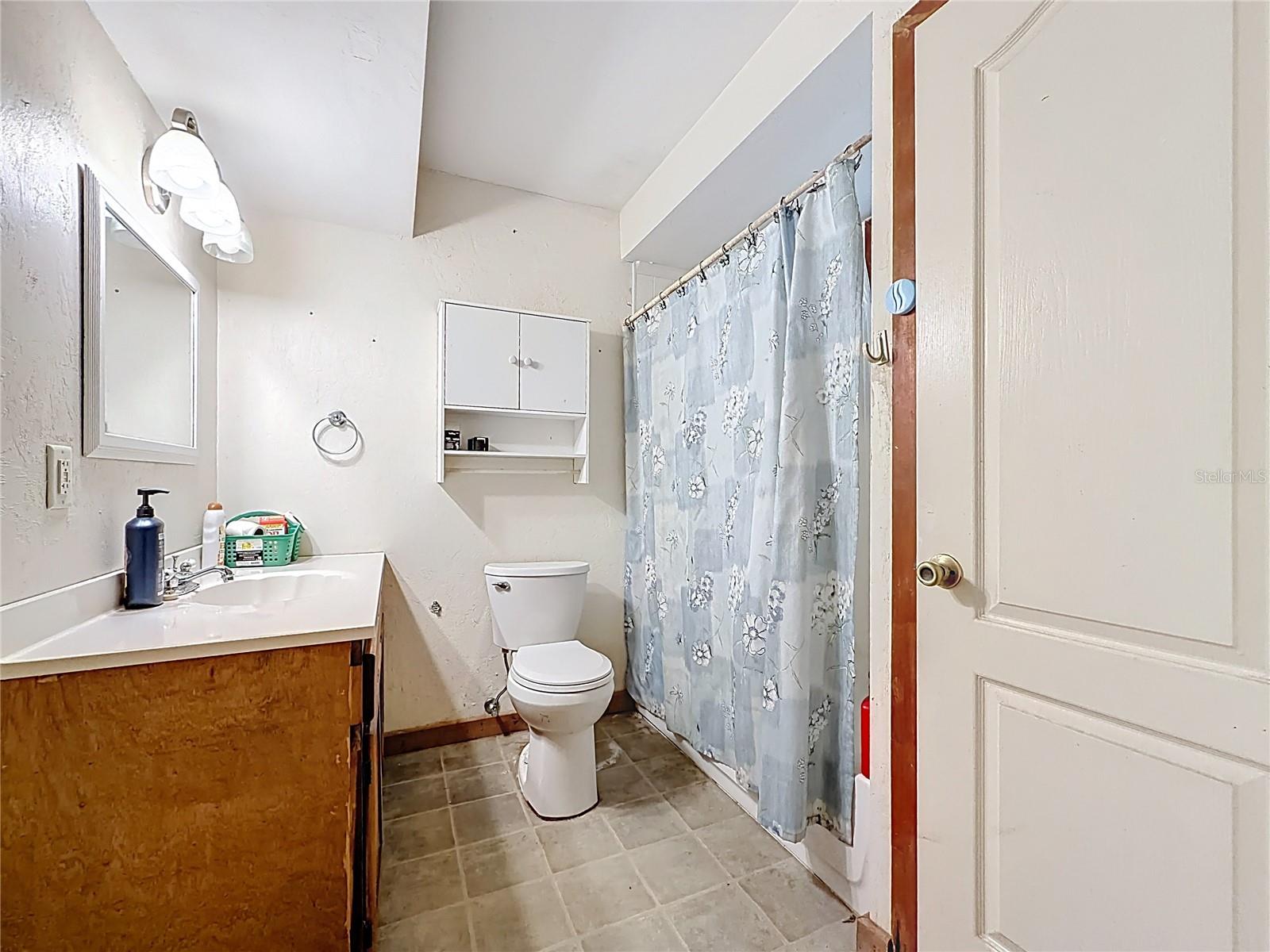 LAKE TROPICANA RANCHETTES - Residential