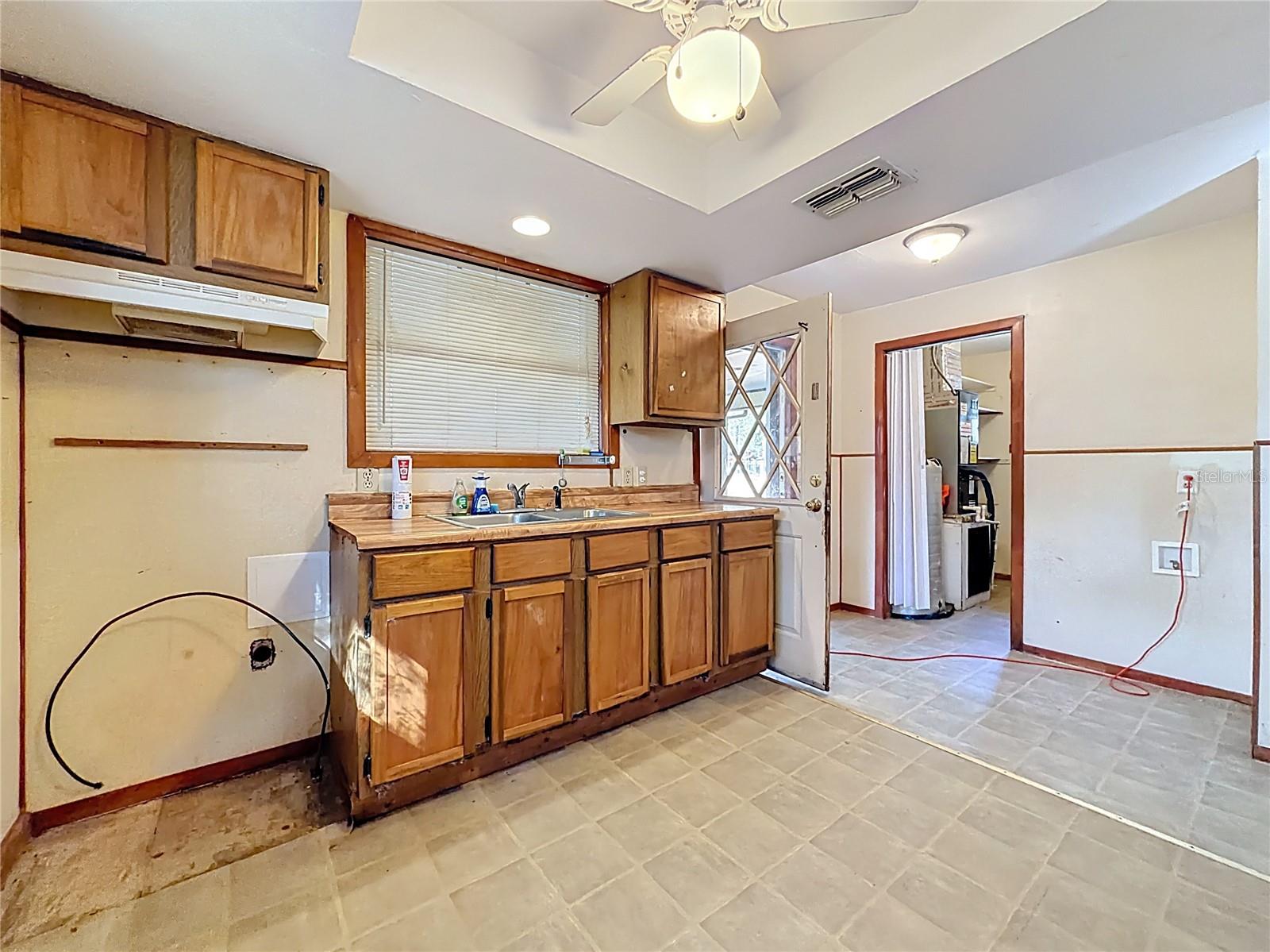 LAKE TROPICANA RANCHETTES - Residential