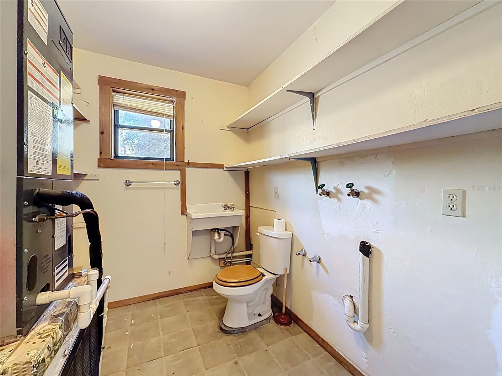 LAKE TROPICANA RANCHETTES - Residential