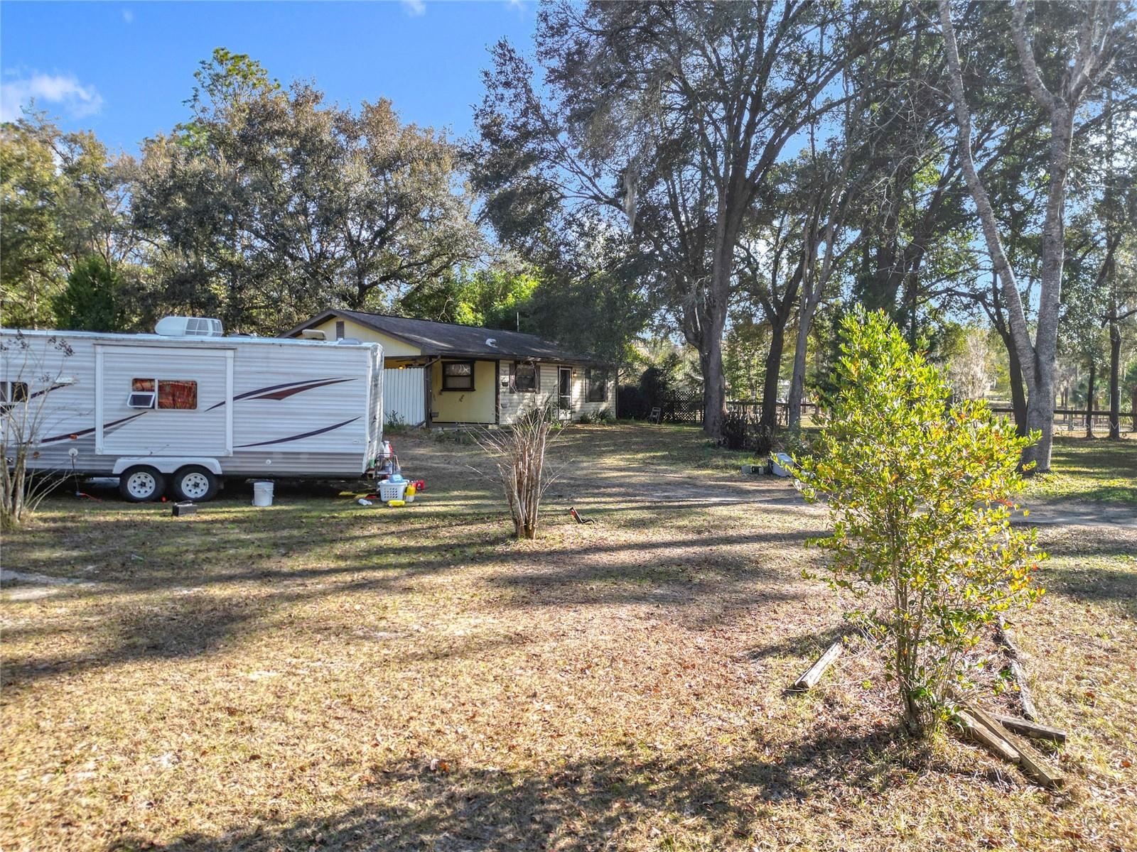 LAKE TROPICANA RANCHETTES - Residential