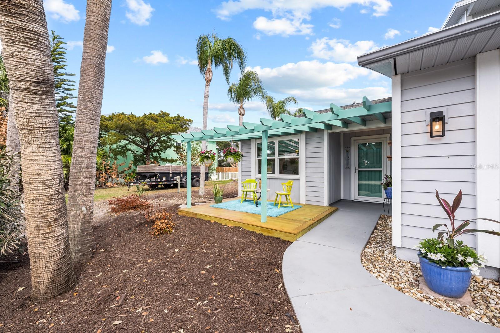 2717 JOHN BULL STREET