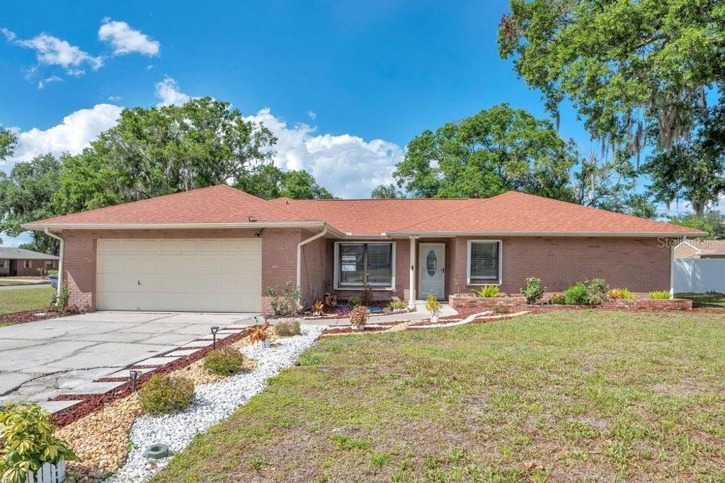 Photo of 3575 Lark Lane, Mulberry, FL 33860 (MLS # O6395141)