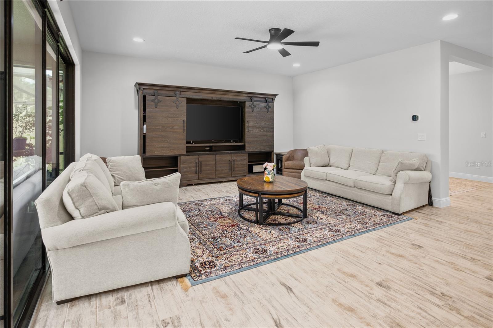 HAWKSTONE - Residential