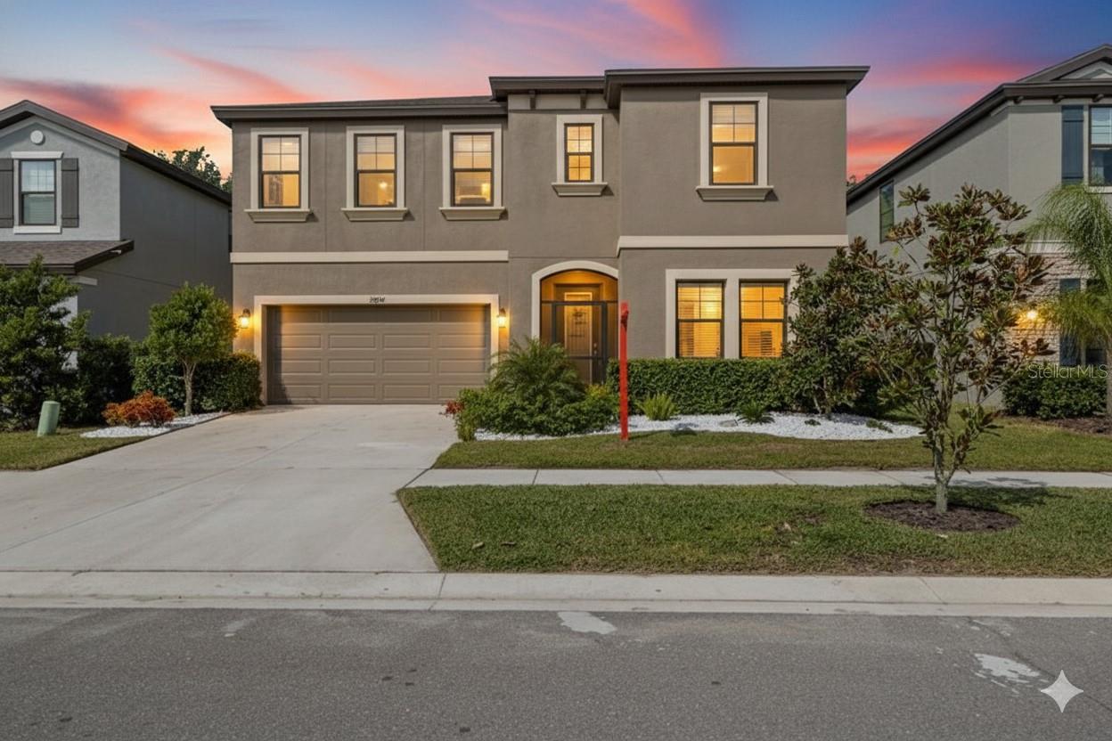 HINTON HAWKSTONE - Residential