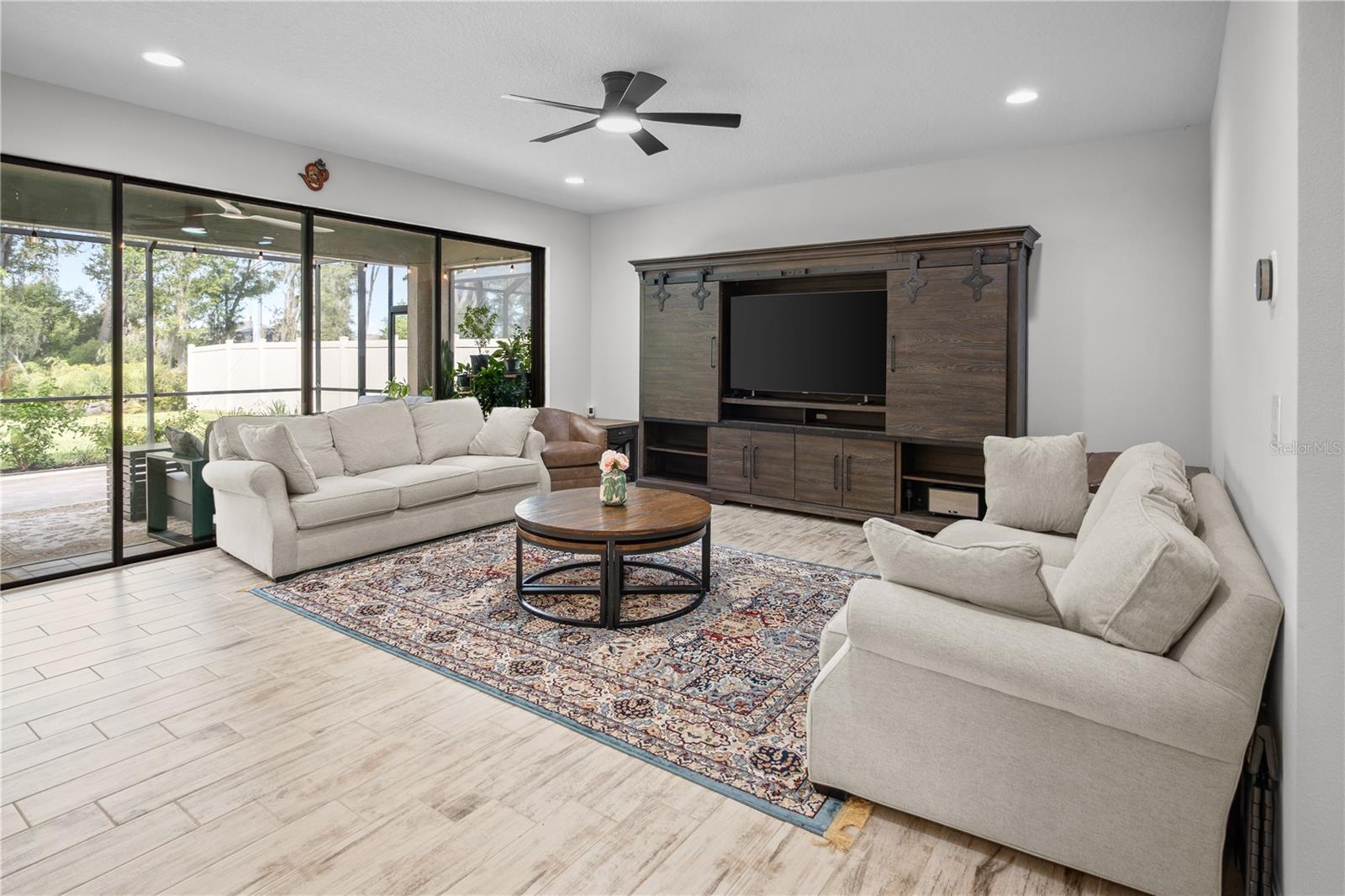 HAWKSTONE - Residential