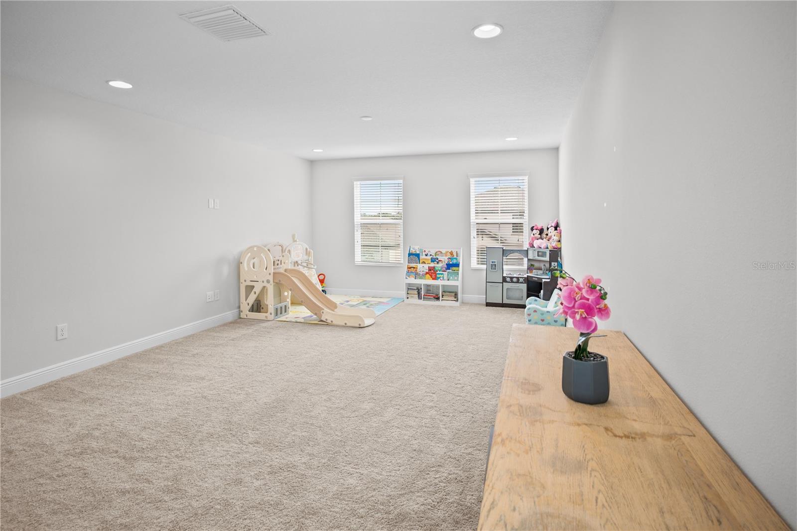 HAWKSTONE - Residential