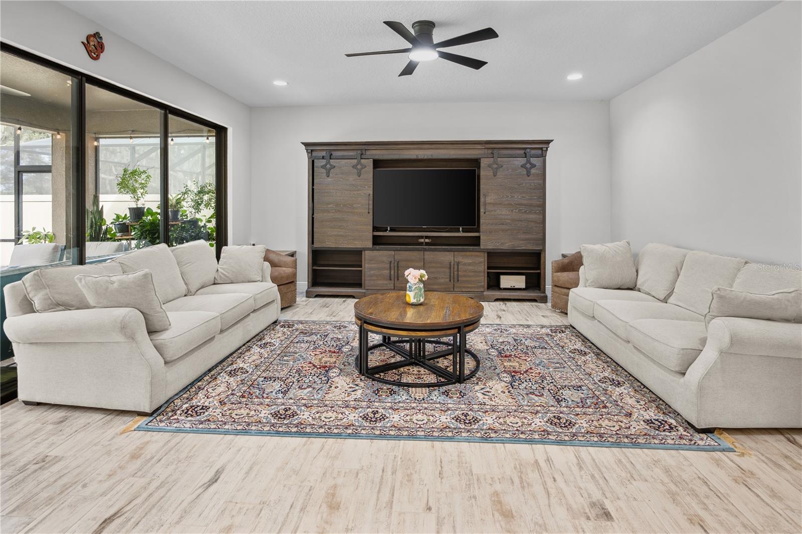 HAWKSTONE - Residential