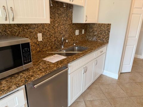 Tiny photo for 8447 SE 137th Loop, Summerfield, FL 34491 (MLS # OM722038)