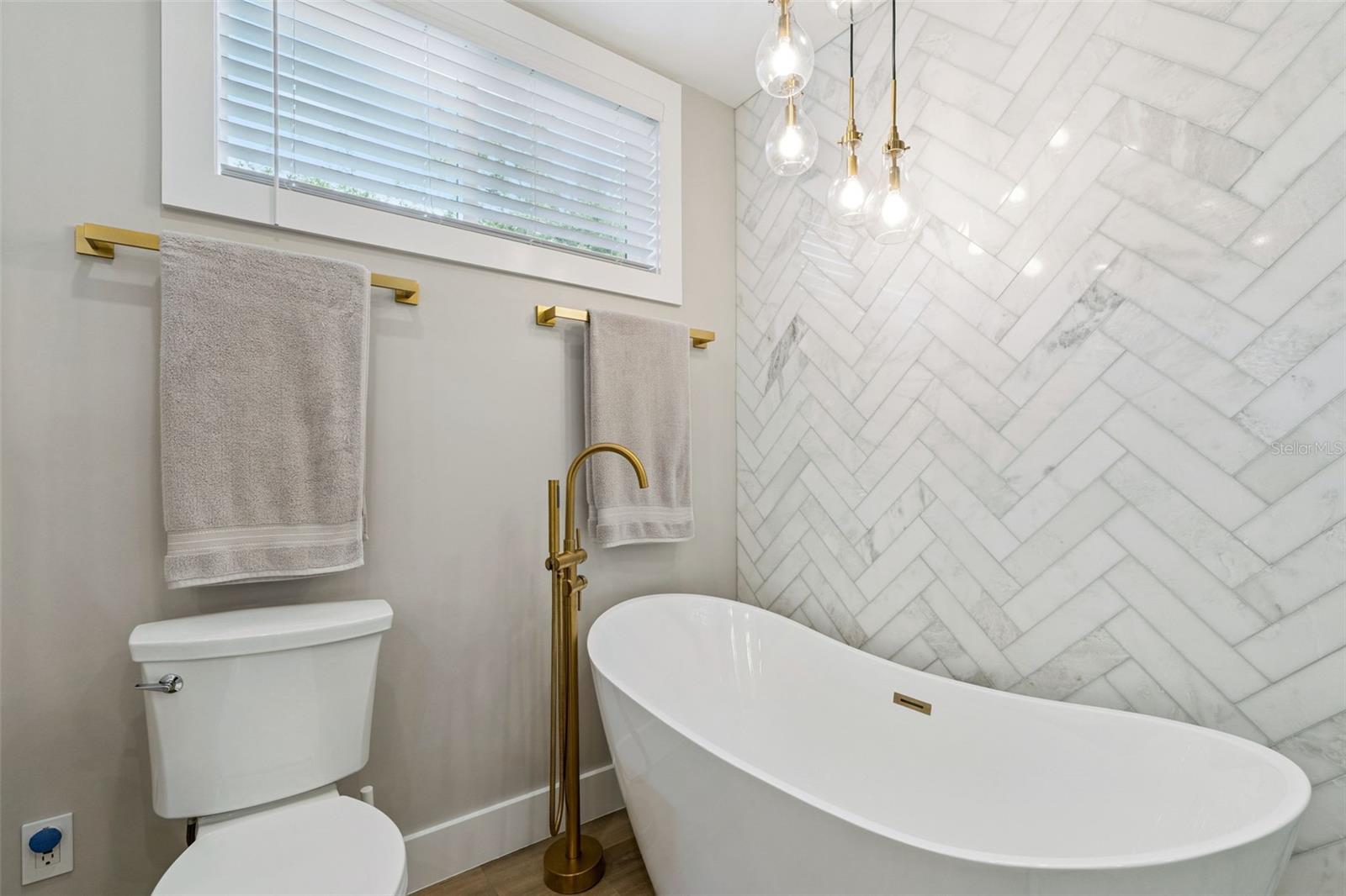 SWEETWATER OAKS SEC 11 - Residential