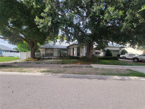 Photo of 8603 Snowfire Drive, Orlando, FL 32818 (MLS # O6318501)