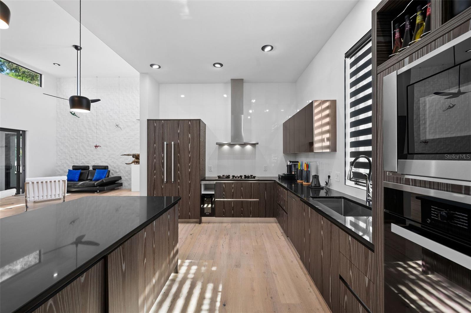 VAMO 3RD ADD TO - Residential Lease