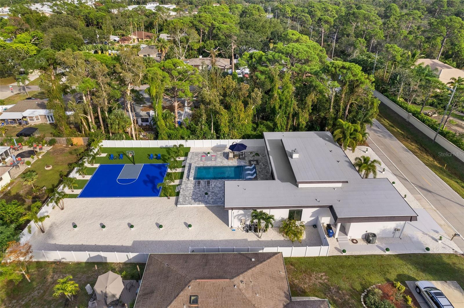 VAMO 3RD ADD TO - Residential Lease