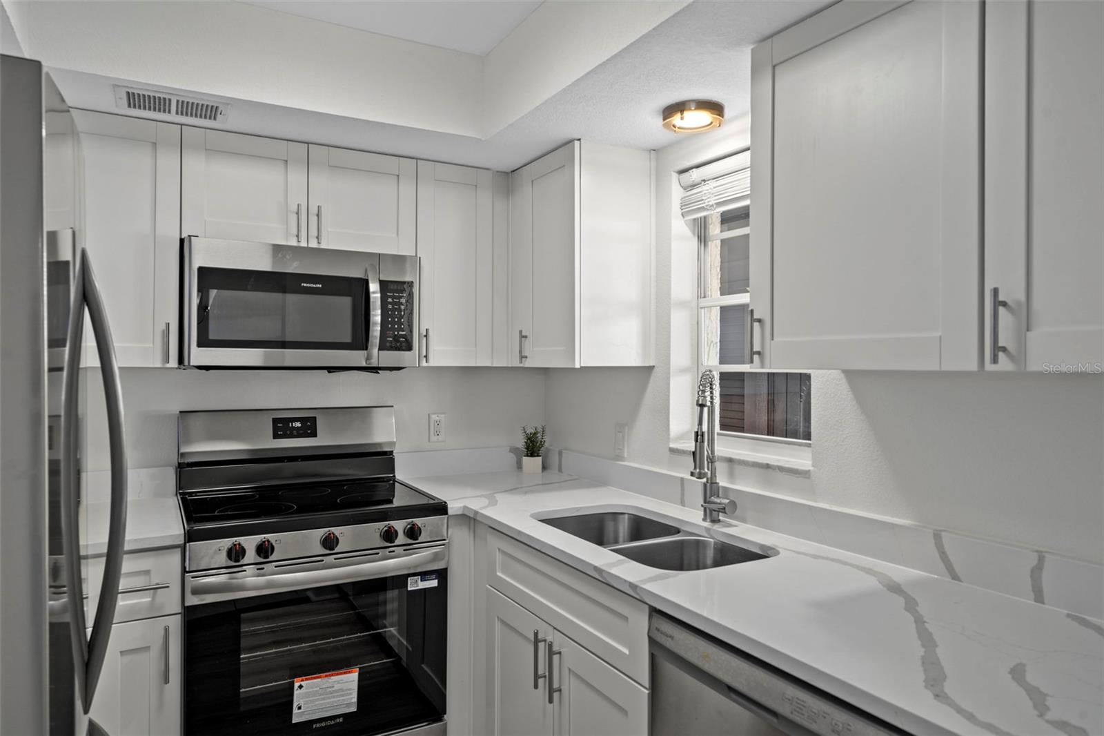 HARBOR VILLAS CONDO PH 03 - Residential