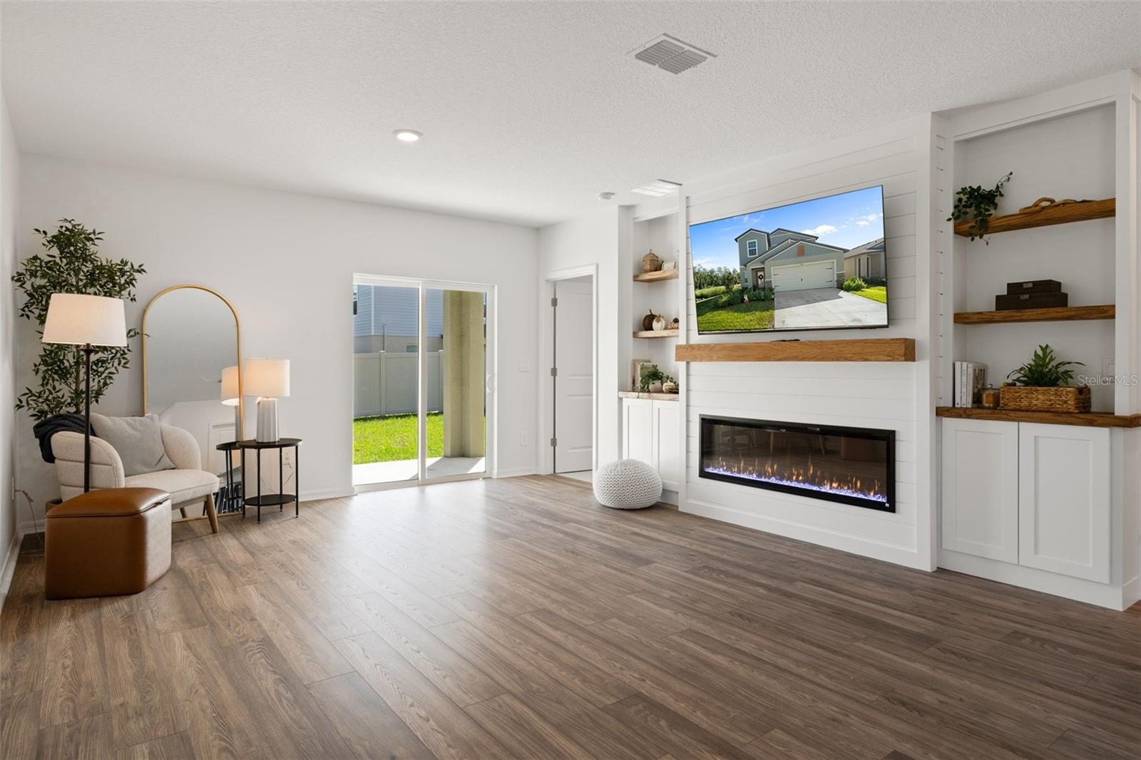 6582 PORCH LIGHT DRIVE