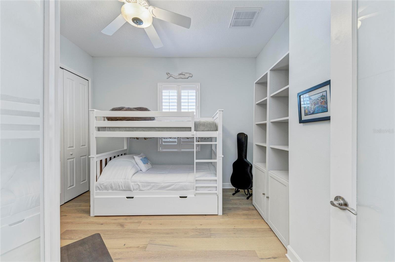 MANGROVE WALK ON HARBOUR ISLE PH 5 A PH - Residential