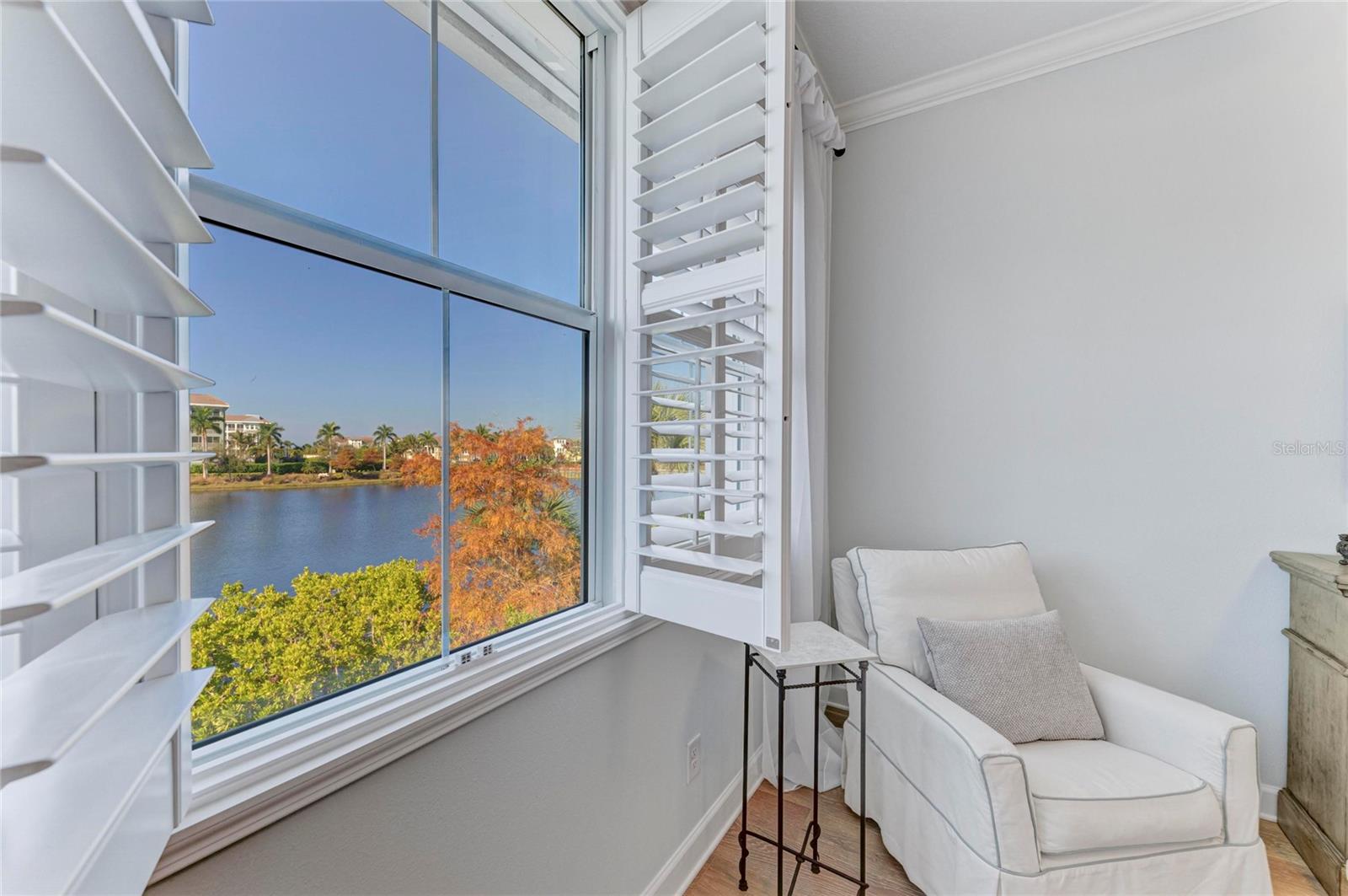 MANGROVE WALK ON HARBOUR ISLE PH 5 A PH - Residential